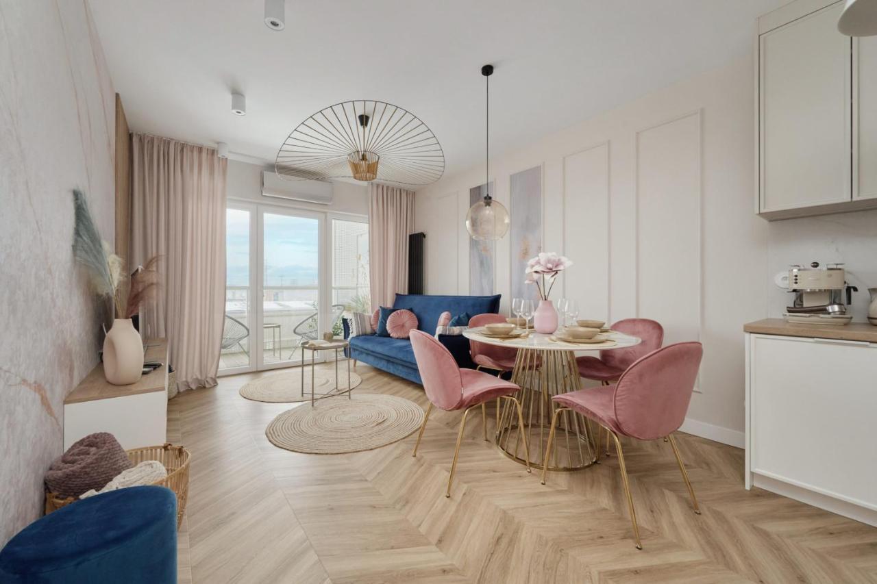 Elegant Apartment With Balcony Krakowska Wroclaw By Renters Prestige Exterior photo